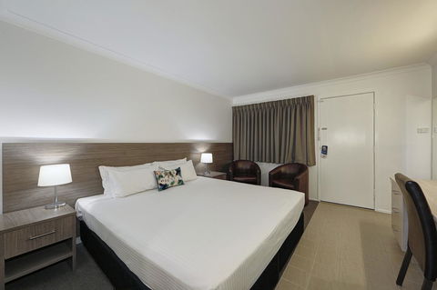 Smart Motels Bert Hinkler - Tourism Gold Coast 23
