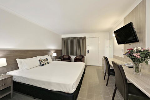 Smart Motels Bert Hinkler - Tourism Gold Coast 22