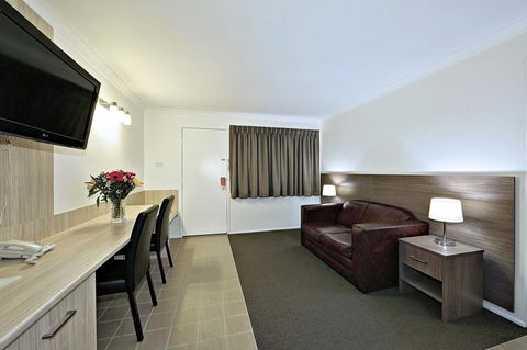 Smart Motels Bert Hinkler - Tourism Gold Coast 30