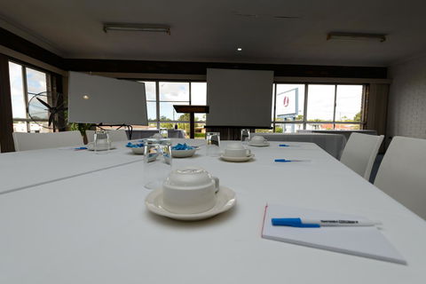 Smart Motels Bert Hinkler - Tourism Gold Coast 38