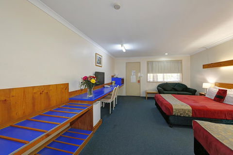 Smart Motels Bert Hinkler - Tourism Gold Coast 10