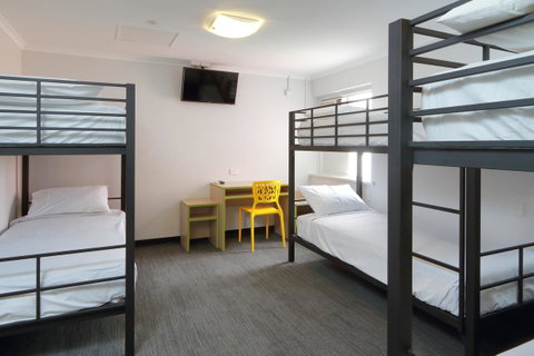 Palm Beach Hotel - Tourism Gold Coast 19