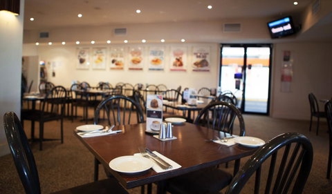 Palm Beach Hotel - Tourism Gold Coast 30