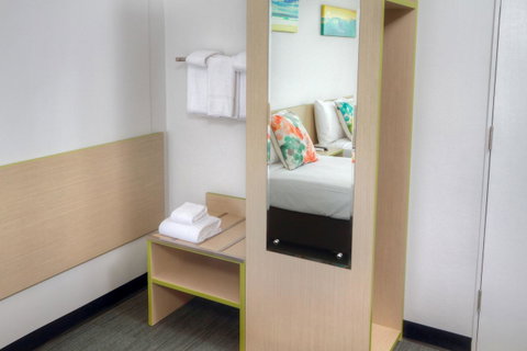 Palm Beach Hotel - Tourism Gold Coast 17