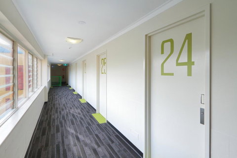 Palm Beach Hotel - Tourism Gold Coast 29