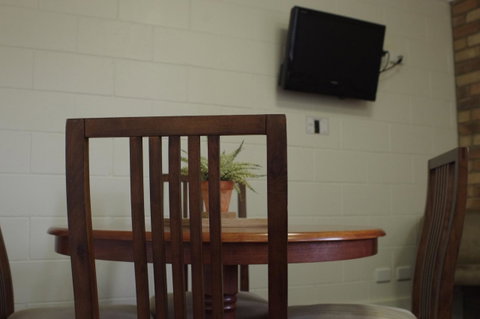 Burke & Wills Motor Inn - Tourism Gold Coast 13