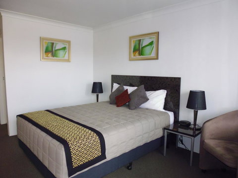Burke & Wills Motor Inn - Tourism Gold Coast 1