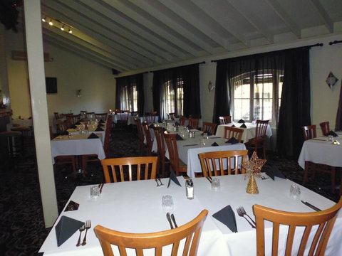 Burke & Wills Motor Inn - Tourism Gold Coast 7