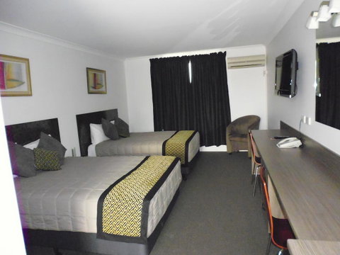 Burke & Wills Motor Inn - Tourism Gold Coast 24