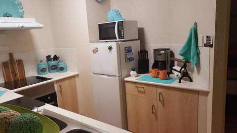Jackies Holiday Apartment - Tourism Gold Coast 10