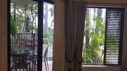 Jackies Holiday Apartment - Tourism Gold Coast 12