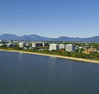Holiday Inn Cairns Harbourside - Tourism Gold Coast