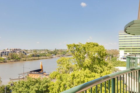 Central Cosmo Apartment Hotel - Gold Coast 15