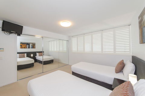 Echelon Apartments Yeppoon - Tourism Gold Coast 13