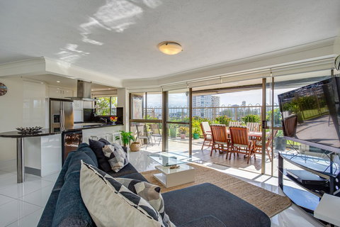 Gemini Court Holiday Apartments - Tourism Gold Coast 1