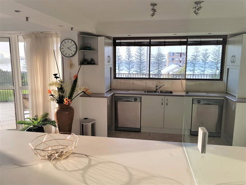 Gemini Court Holiday Apartments - Tourism Gold Coast 34