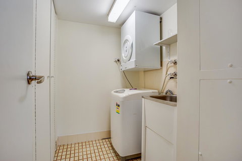 Gemini Court Holiday Apartments - Tourism Gold Coast 6