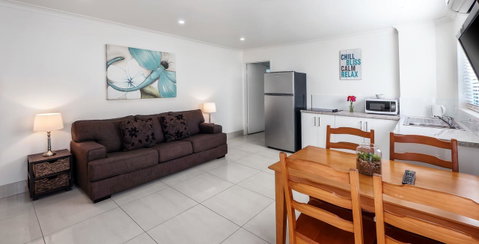 Bilinga Beach Motel - Tourism Gold Coast 35