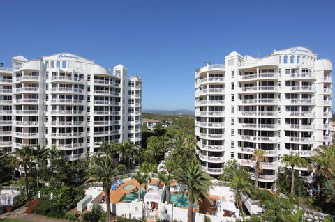 ULTIQA Burleigh Mediterranean Resort - Tourism Gold Coast 29