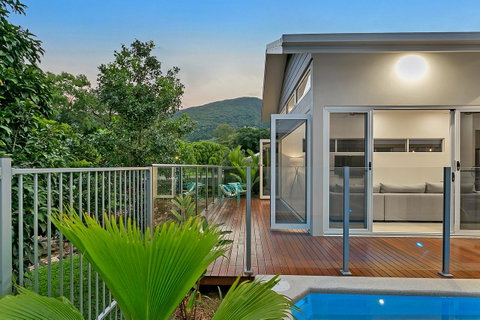 Oceans Edge Holiday Home - Tourism Gold Coast 17