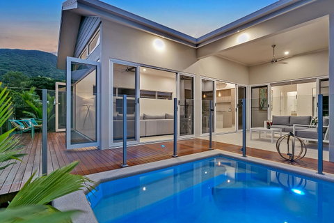 Oceans Edge Holiday Home - Tourism Gold Coast 0
