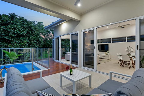 Oceans Edge Holiday Home - Tourism Gold Coast 15