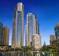 Holiday Holiday Circle On Cavill Apartments