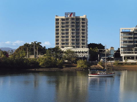 Oaks Townsville Metropole Hotel - Tourism Gold Coast 4