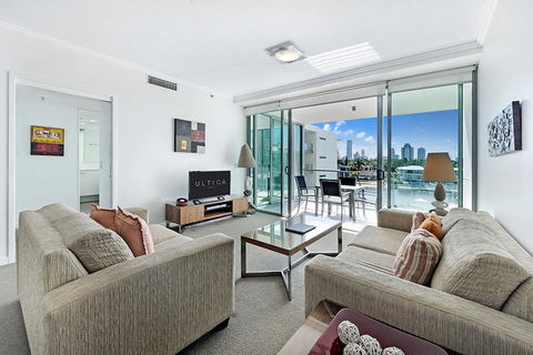ULTIQA Freshwater Point Resort - Tourism Gold Coast 8