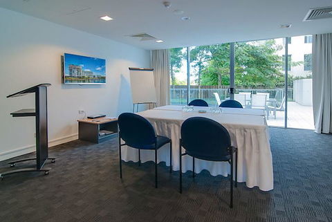 ULTIQA Freshwater Point Resort - Tourism Gold Coast 2
