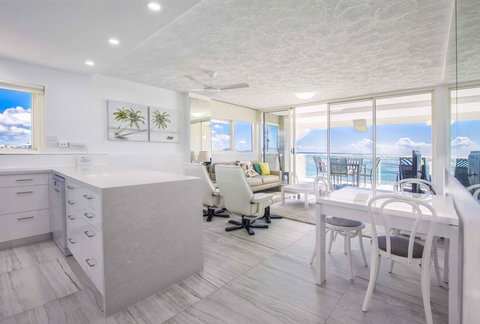 84 The Spit Holiday Apartments - Tourism Gold Coast 22