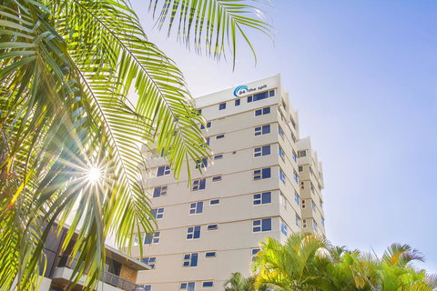 84 The Spit Holiday Apartments - Tourism Gold Coast 4