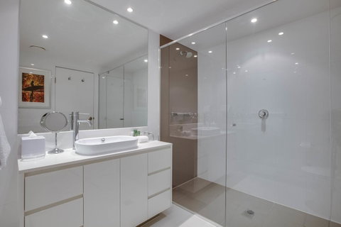 Hilton Surfers Paradise Residences - Tourism Gold Coast 32