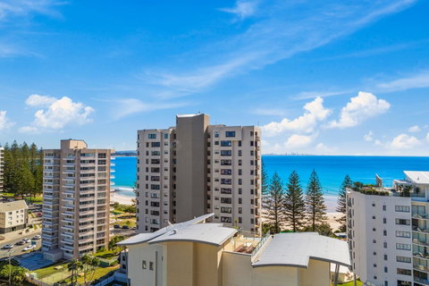 Rainbow Commodore Coolangatta - Tourism Gold Coast 1