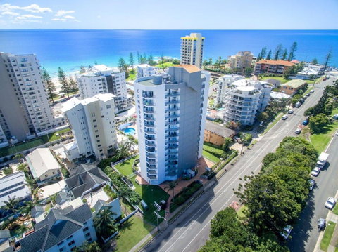 Rainbow Commodore Coolangatta - Tourism Gold Coast 0