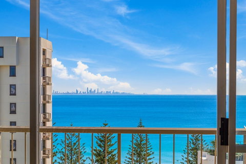 Rainbow Commodore Coolangatta - Tourism Gold Coast 2