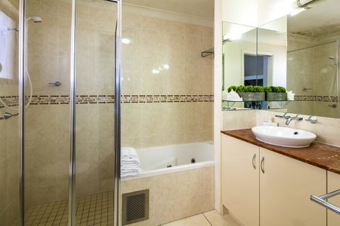 Jack And Newell Holiday Apartments - Tourism Gold Coast 37