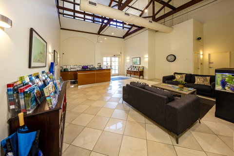 Jack And Newell Holiday Apartments - Tourism Gold Coast 18