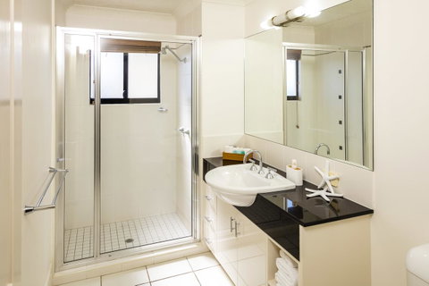 Jack And Newell Holiday Apartments - Tourism Gold Coast 24