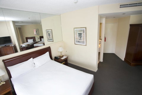 Madison Tower Mill Hotel - Tourism Gold Coast 9