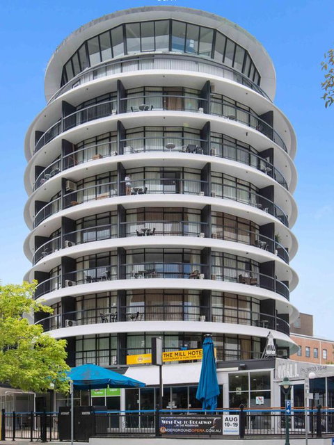 Madison Tower Mill Hotel - Tourism Gold Coast 0