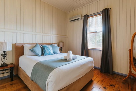 Apple Blossom Cottages - Tourism Gold Coast 8