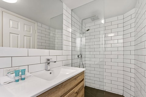 Dockside Apartments Mooloolaba - Tourism Gold Coast 2