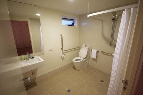 Domain Serviced Apartments - Tourism Gold Coast 13