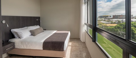 Sunshine Tower Hotel - Tourism Gold Coast 19
