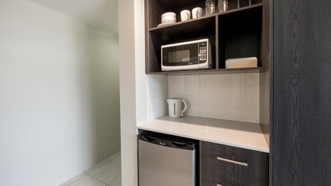 Sunshine Tower Hotel - Tourism Gold Coast 8