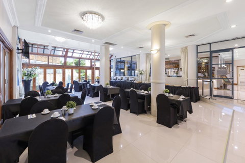 Hotel Diana - Tourism Gold Coast 8