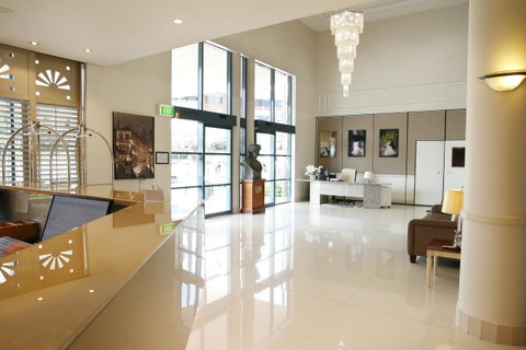 Hotel Diana - Tourism Gold Coast 3