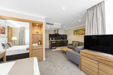 Hotel Diana - Tourism Gold Coast 38