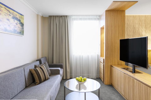 Hotel Diana - Tourism Gold Coast 44